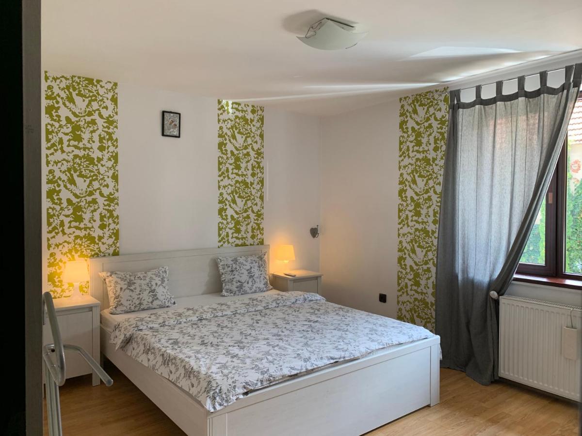 Casa Bergwald Apartment Risnov Bagian luar foto