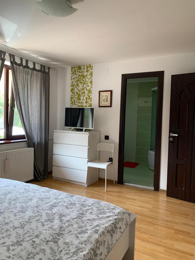 Casa Bergwald Apartment Risnov Bagian luar foto