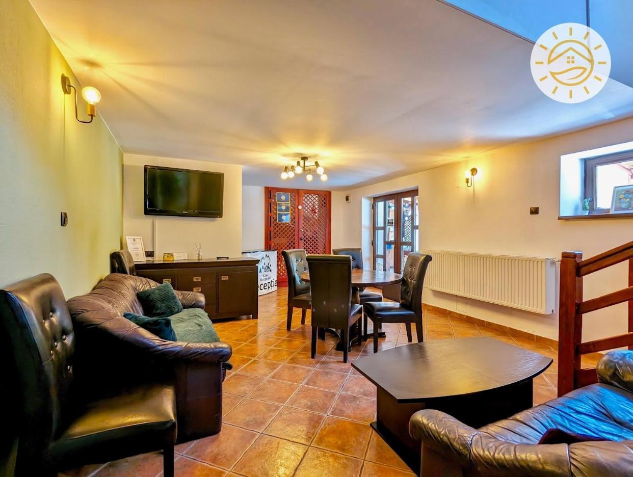 Casa Bergwald Apartment Risnov Bagian luar foto
