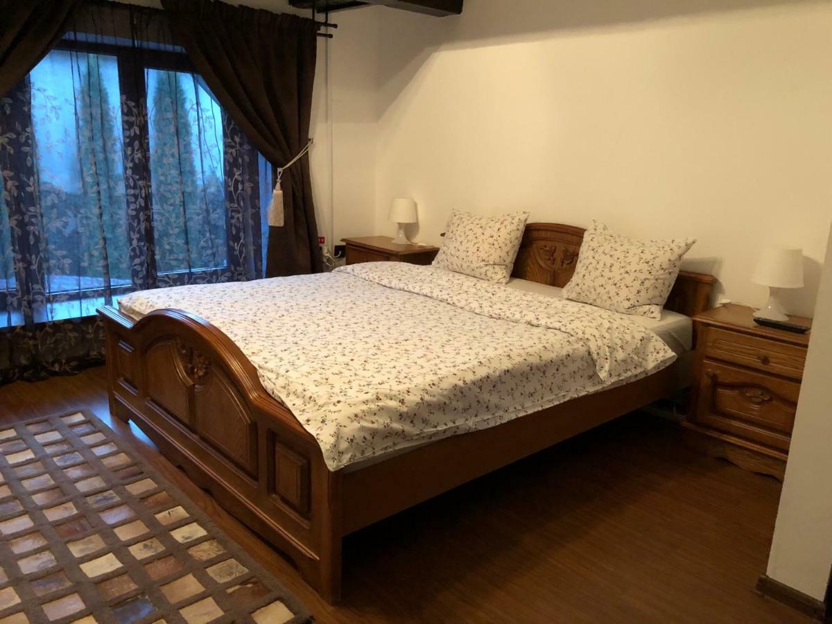 Casa Bergwald Apartment Risnov Bagian luar foto